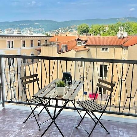 Leia Home W/Private Parking In Old Town Trieste Esterno foto