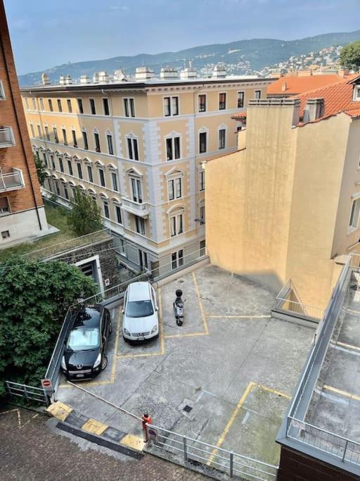 Leia Home W/Private Parking In Old Town Trieste Esterno foto